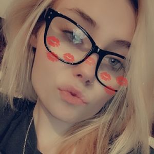 Meet your Posher, Kaleigh